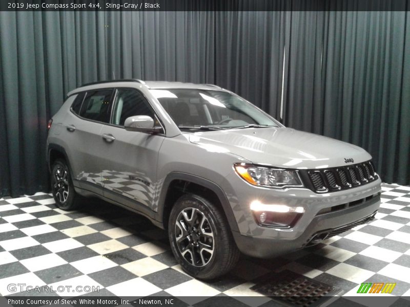 Sting-Gray / Black 2019 Jeep Compass Sport 4x4