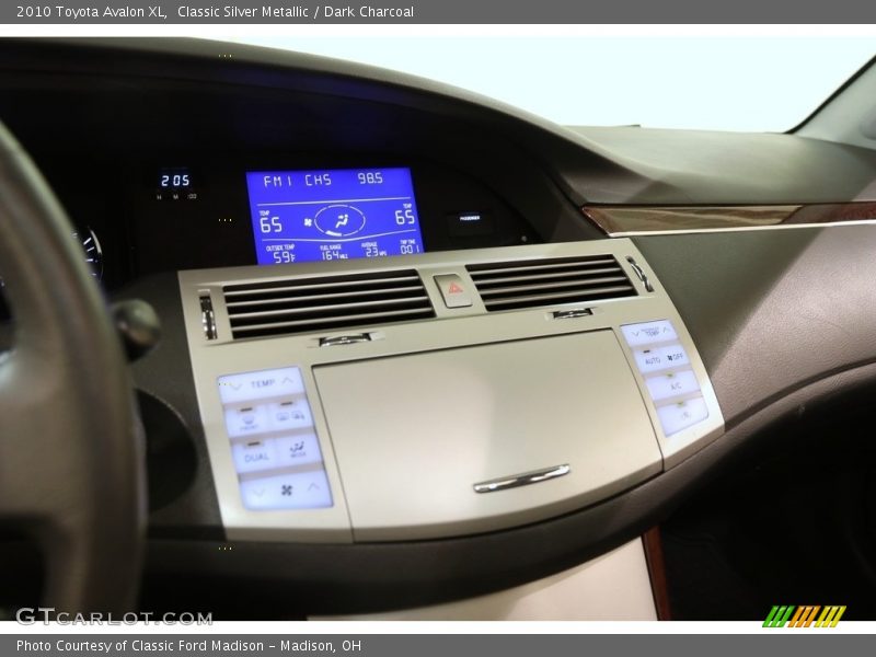 Classic Silver Metallic / Dark Charcoal 2010 Toyota Avalon XL