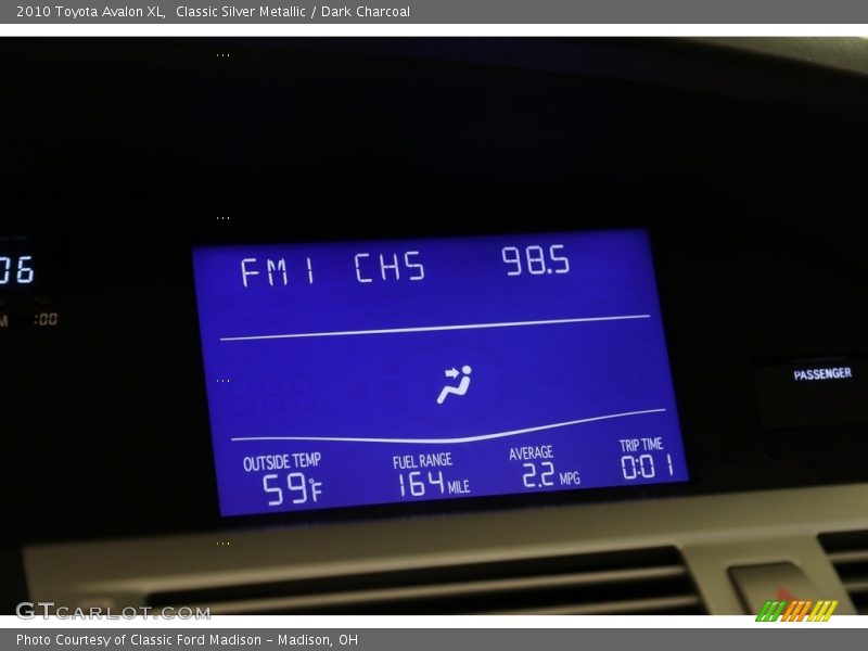 Classic Silver Metallic / Dark Charcoal 2010 Toyota Avalon XL