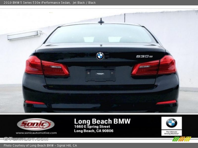 Jet Black / Black 2019 BMW 5 Series 530e iPerformance Sedan