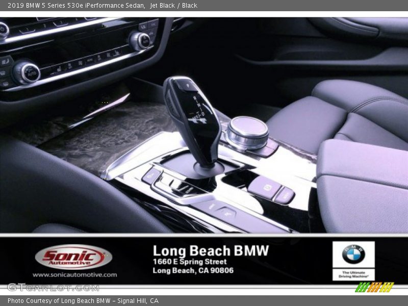 Jet Black / Black 2019 BMW 5 Series 530e iPerformance Sedan