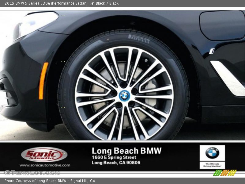 Jet Black / Black 2019 BMW 5 Series 530e iPerformance Sedan