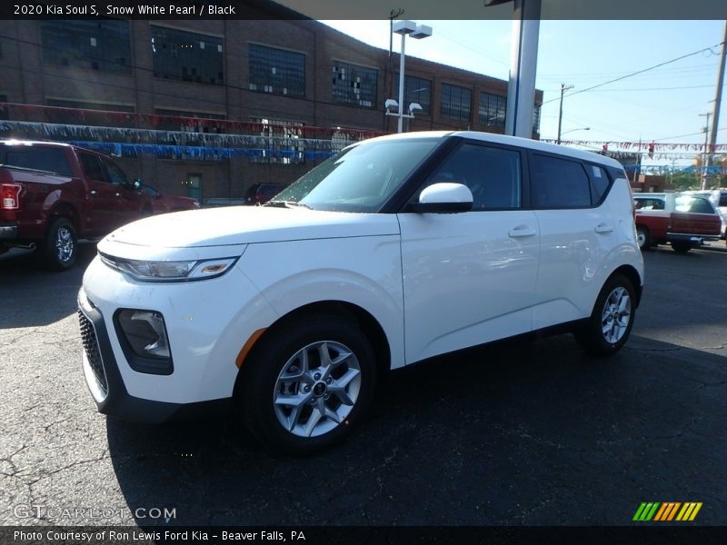Front 3/4 View of 2020 Soul S