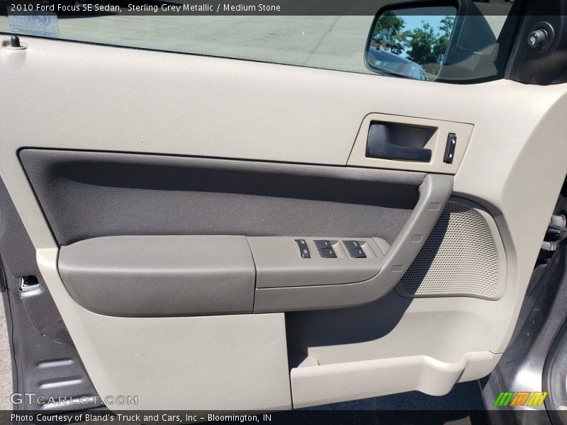 Sterling Grey Metallic / Medium Stone 2010 Ford Focus SE Sedan