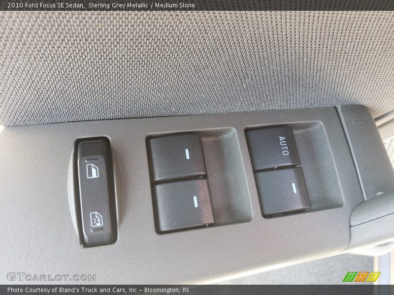 Sterling Grey Metallic / Medium Stone 2010 Ford Focus SE Sedan