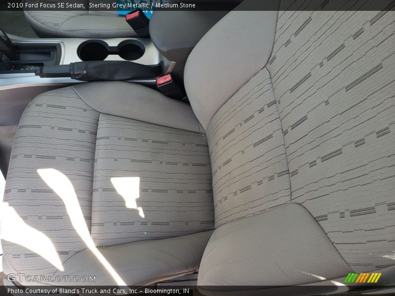 Sterling Grey Metallic / Medium Stone 2010 Ford Focus SE Sedan