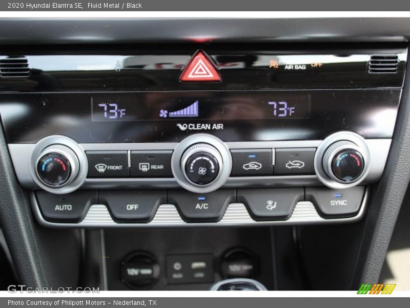 Fluid Metal / Black 2020 Hyundai Elantra SE