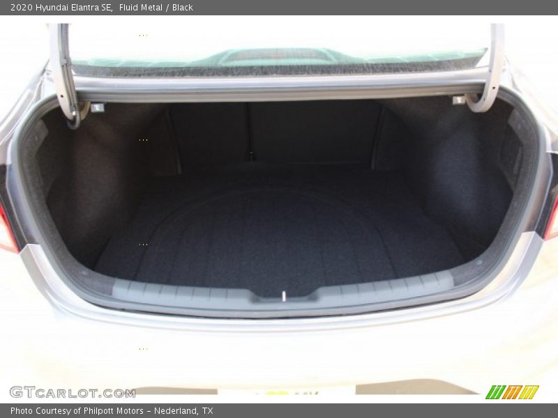 Fluid Metal / Black 2020 Hyundai Elantra SE
