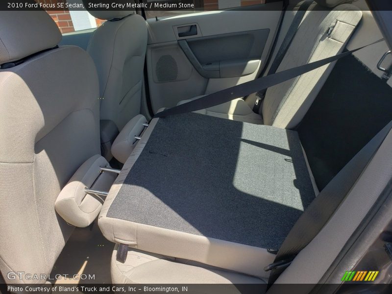 Sterling Grey Metallic / Medium Stone 2010 Ford Focus SE Sedan