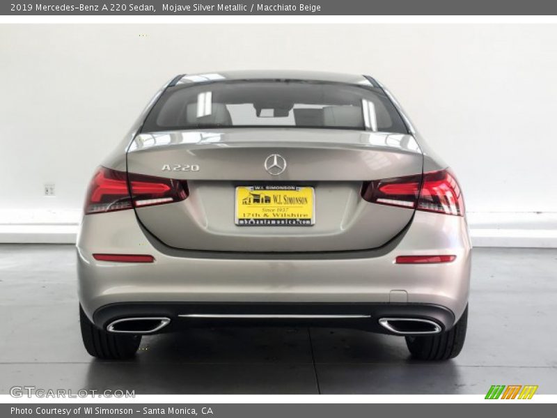 Mojave Silver Metallic / Macchiato Beige 2019 Mercedes-Benz A 220 Sedan