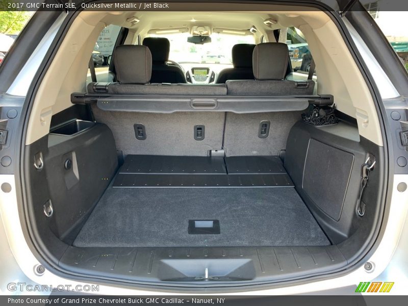 Quicksilver Metallic / Jet Black 2017 GMC Terrain SLE