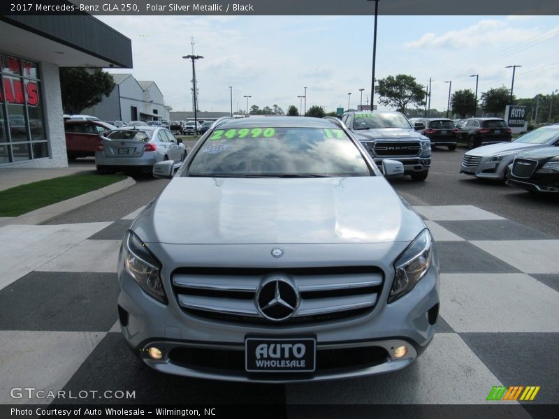 Polar Silver Metallic / Black 2017 Mercedes-Benz GLA 250
