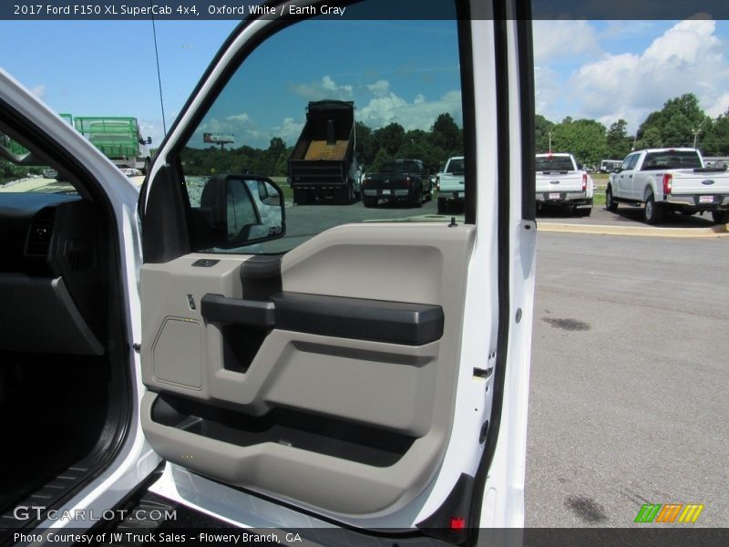 Oxford White / Earth Gray 2017 Ford F150 XL SuperCab 4x4