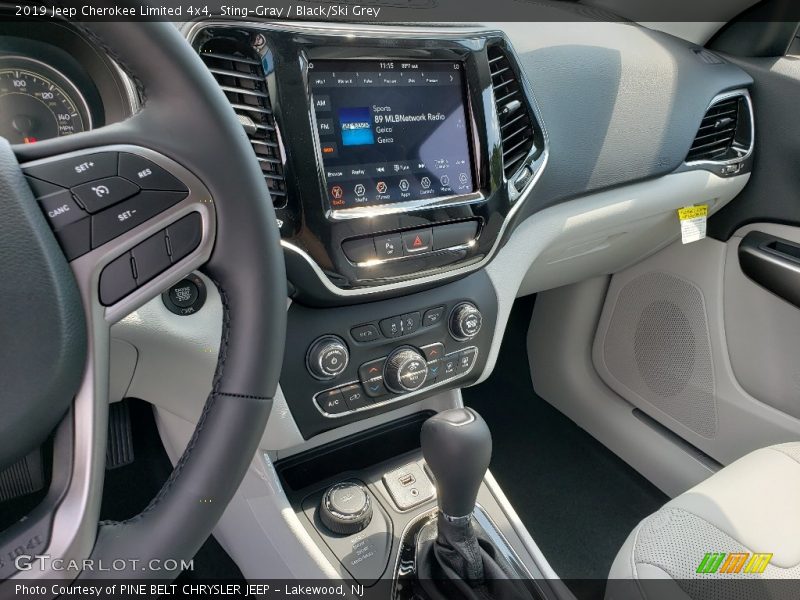Sting-Gray / Black/Ski Grey 2019 Jeep Cherokee Limited 4x4