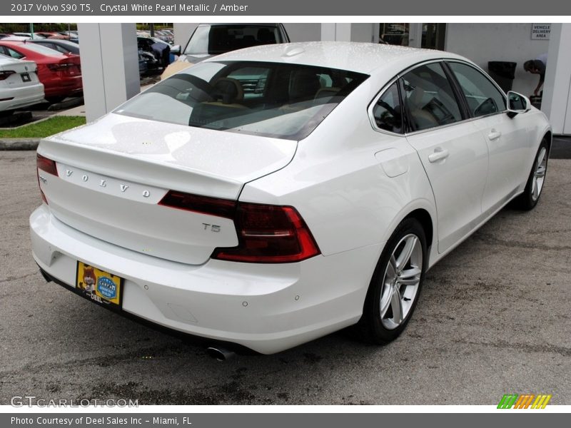 Crystal White Pearl Metallic / Amber 2017 Volvo S90 T5