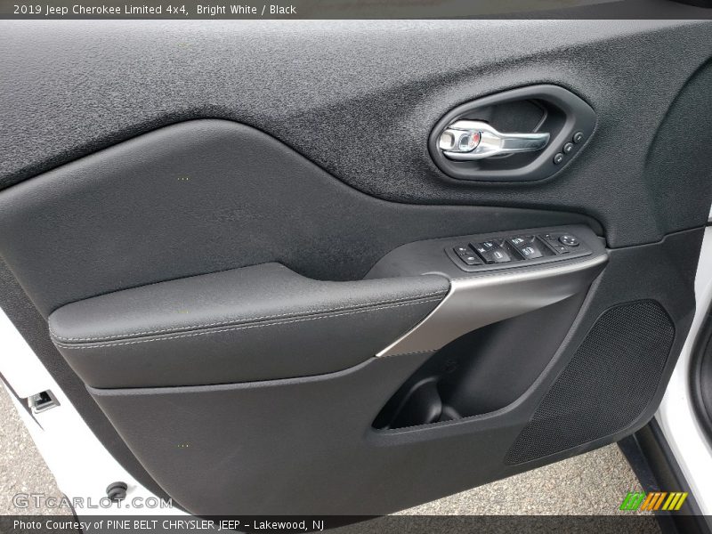 Bright White / Black 2019 Jeep Cherokee Limited 4x4