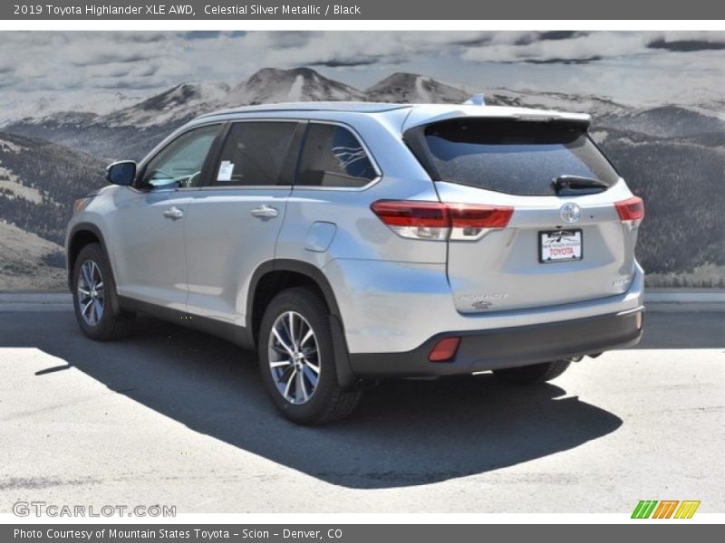 Celestial Silver Metallic / Black 2019 Toyota Highlander XLE AWD