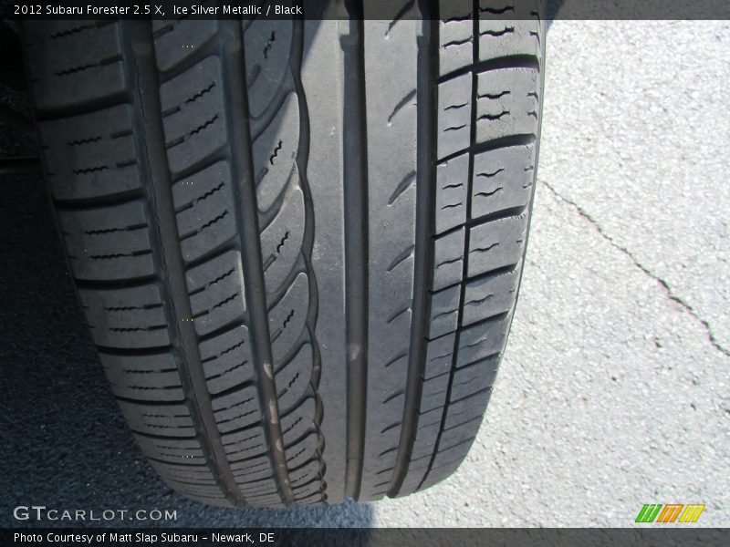Ice Silver Metallic / Black 2012 Subaru Forester 2.5 X