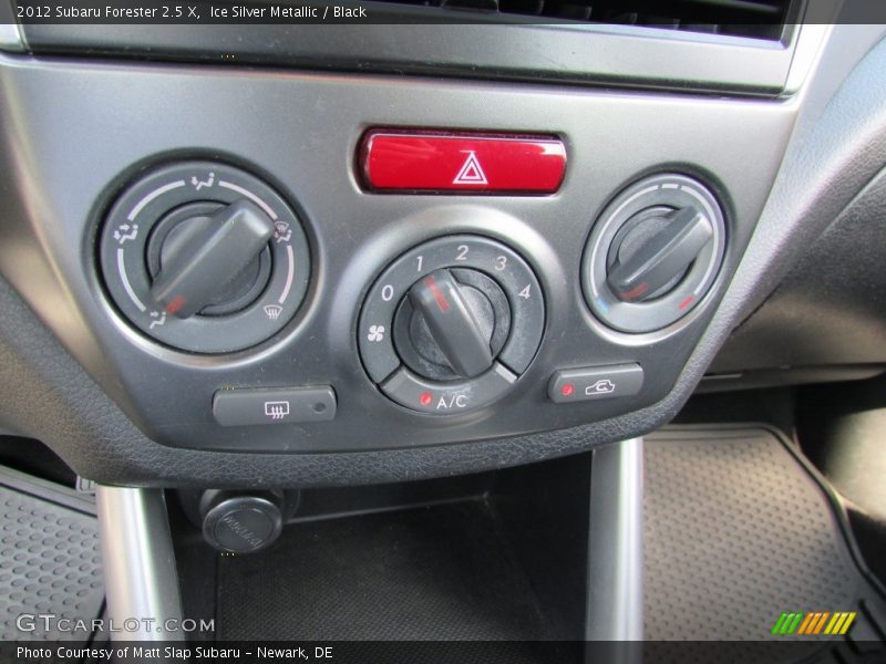 Ice Silver Metallic / Black 2012 Subaru Forester 2.5 X
