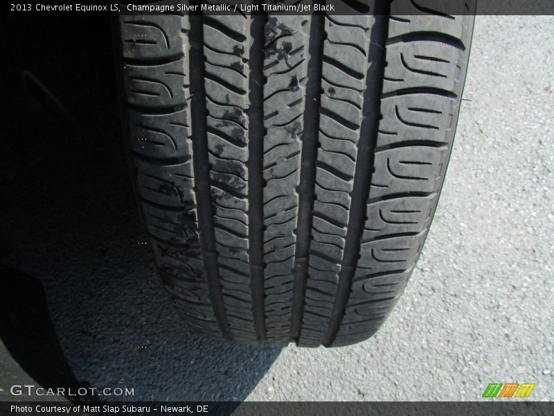 Champagne Silver Metallic / Light Titanium/Jet Black 2013 Chevrolet Equinox LS