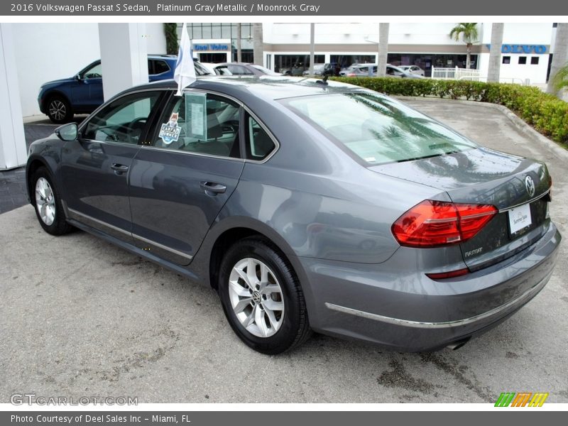 Platinum Gray Metallic / Moonrock Gray 2016 Volkswagen Passat S Sedan
