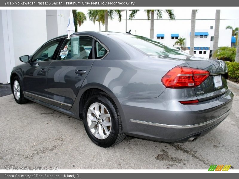 Platinum Gray Metallic / Moonrock Gray 2016 Volkswagen Passat S Sedan