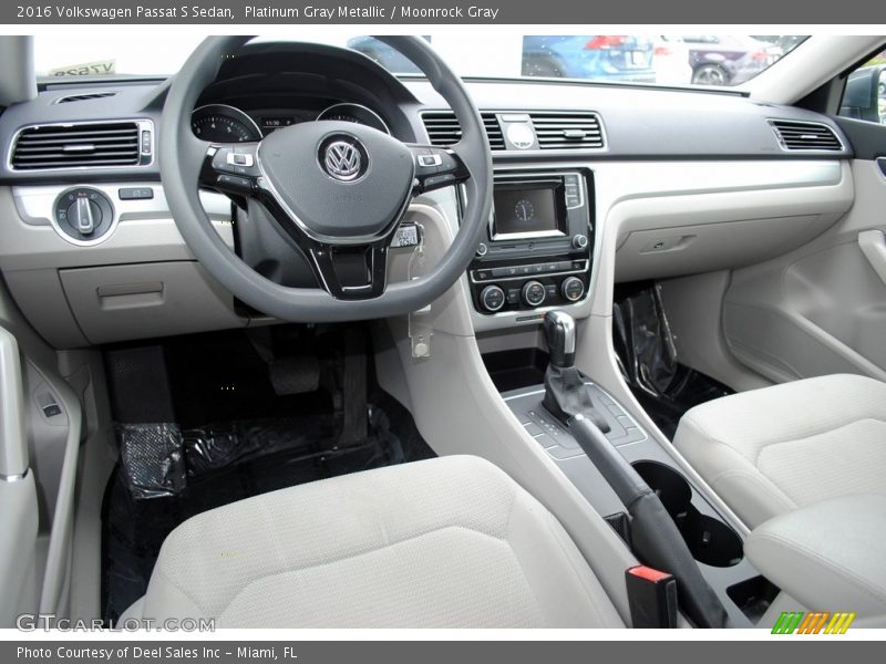 Platinum Gray Metallic / Moonrock Gray 2016 Volkswagen Passat S Sedan