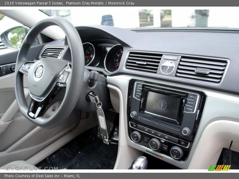 Platinum Gray Metallic / Moonrock Gray 2016 Volkswagen Passat S Sedan