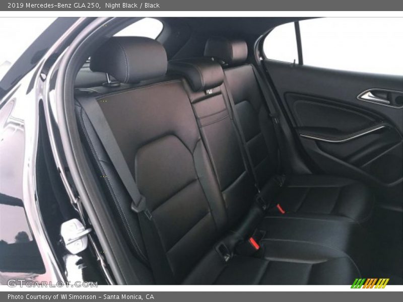 Night Black / Black 2019 Mercedes-Benz GLA 250
