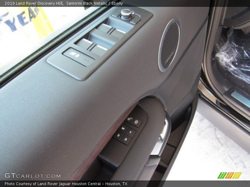 Santorini Black Metallic / Ebony 2019 Land Rover Discovery HSE