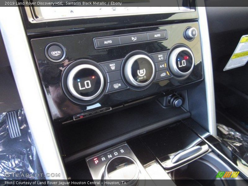 Santorini Black Metallic / Ebony 2019 Land Rover Discovery HSE