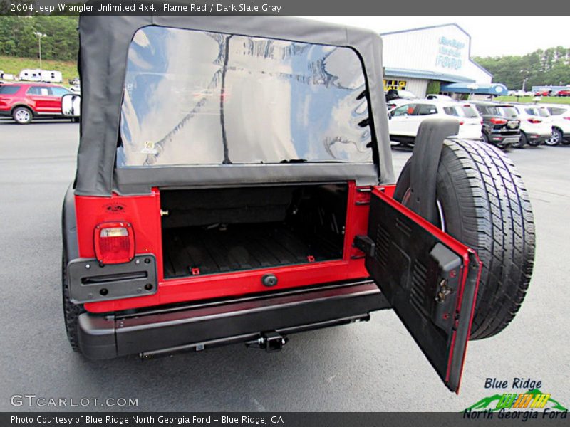 Flame Red / Dark Slate Gray 2004 Jeep Wrangler Unlimited 4x4