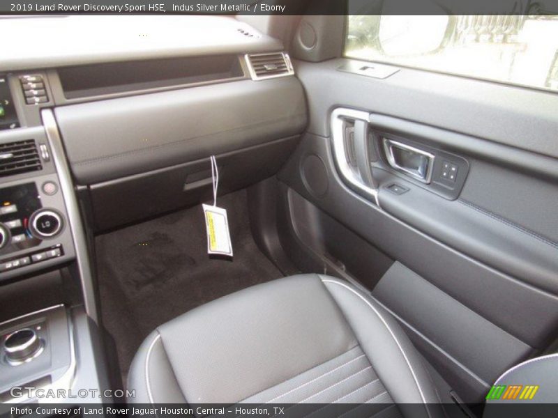Indus Silver Metallic / Ebony 2019 Land Rover Discovery Sport HSE