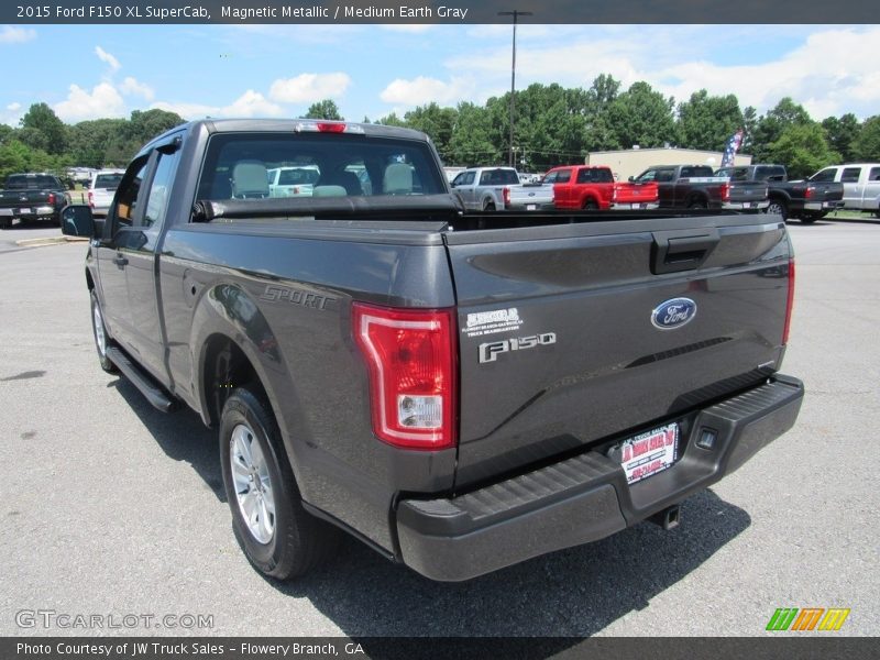 Magnetic Metallic / Medium Earth Gray 2015 Ford F150 XL SuperCab