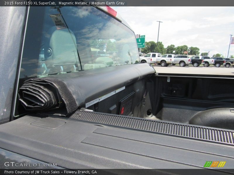 Magnetic Metallic / Medium Earth Gray 2015 Ford F150 XL SuperCab