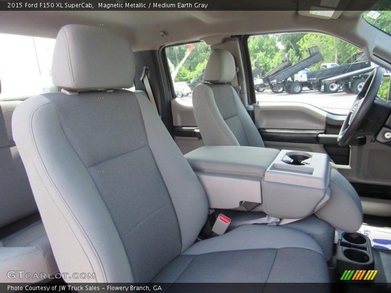 Magnetic Metallic / Medium Earth Gray 2015 Ford F150 XL SuperCab