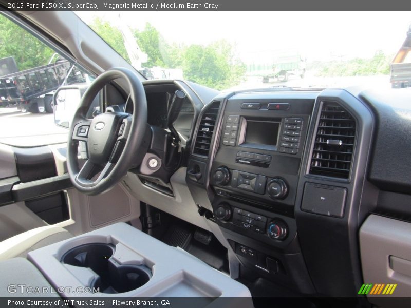 Magnetic Metallic / Medium Earth Gray 2015 Ford F150 XL SuperCab