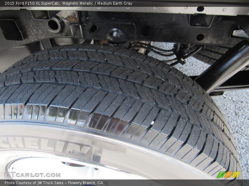Magnetic Metallic / Medium Earth Gray 2015 Ford F150 XL SuperCab
