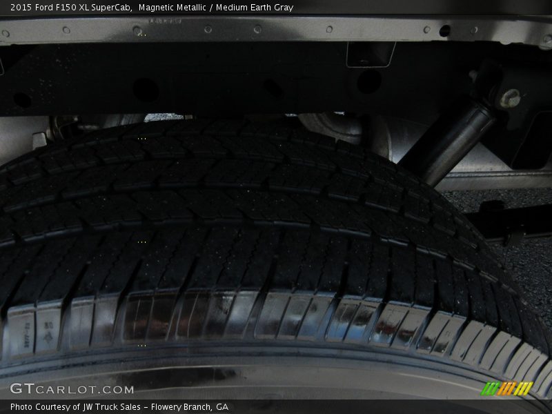 Magnetic Metallic / Medium Earth Gray 2015 Ford F150 XL SuperCab