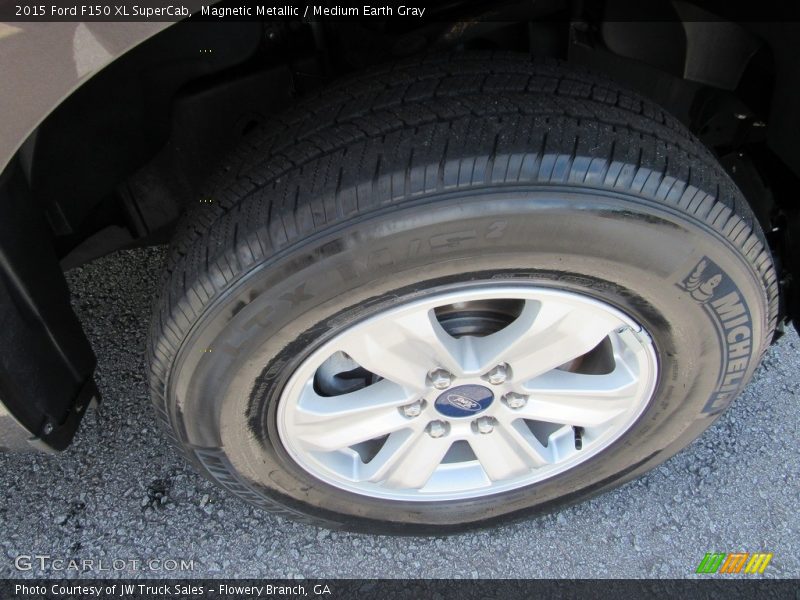 Magnetic Metallic / Medium Earth Gray 2015 Ford F150 XL SuperCab