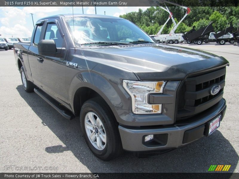 Magnetic Metallic / Medium Earth Gray 2015 Ford F150 XL SuperCab