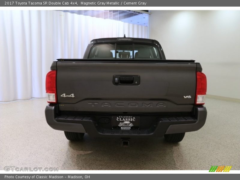 Magnetic Gray Metallic / Cement Gray 2017 Toyota Tacoma SR Double Cab 4x4