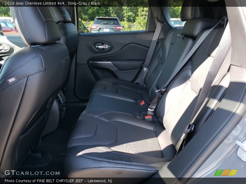 Sting-Gray / Black 2019 Jeep Cherokee Limited 4x4