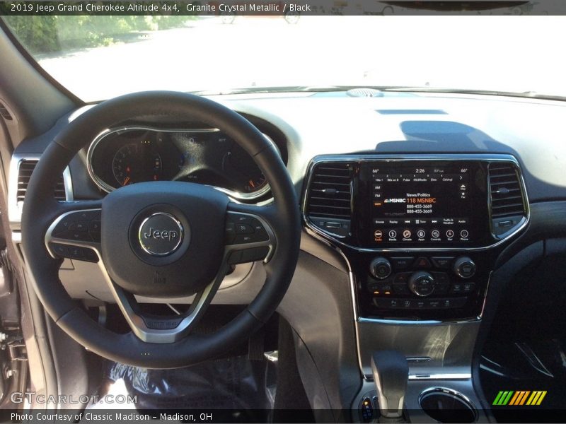Granite Crystal Metallic / Black 2019 Jeep Grand Cherokee Altitude 4x4