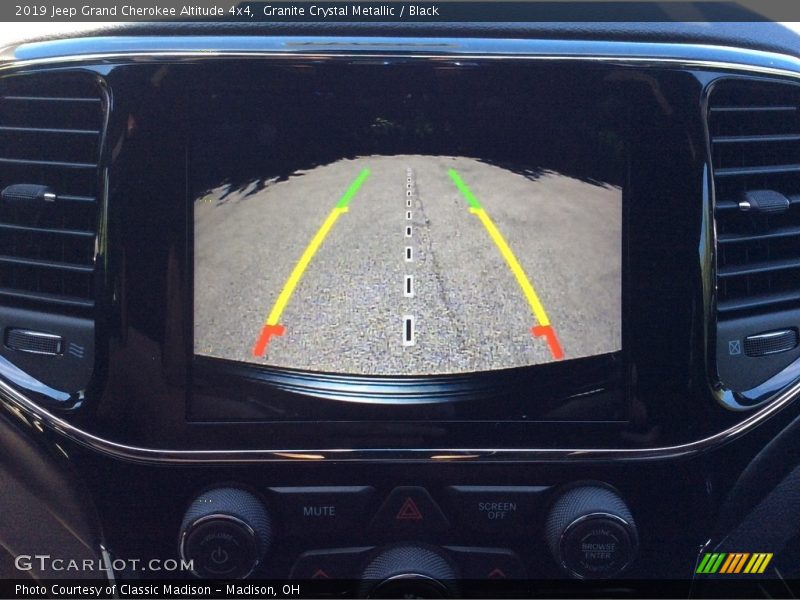 Granite Crystal Metallic / Black 2019 Jeep Grand Cherokee Altitude 4x4