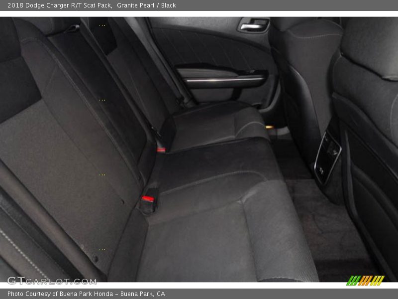 Granite Pearl / Black 2018 Dodge Charger R/T Scat Pack