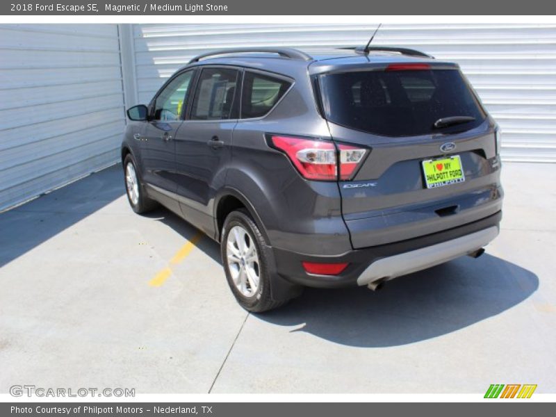 Magnetic / Medium Light Stone 2018 Ford Escape SE