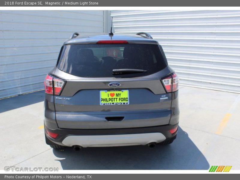 Magnetic / Medium Light Stone 2018 Ford Escape SE