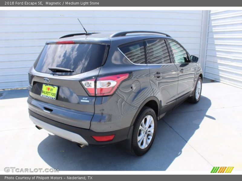 Magnetic / Medium Light Stone 2018 Ford Escape SE