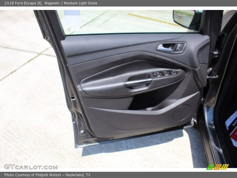 Magnetic / Medium Light Stone 2018 Ford Escape SE